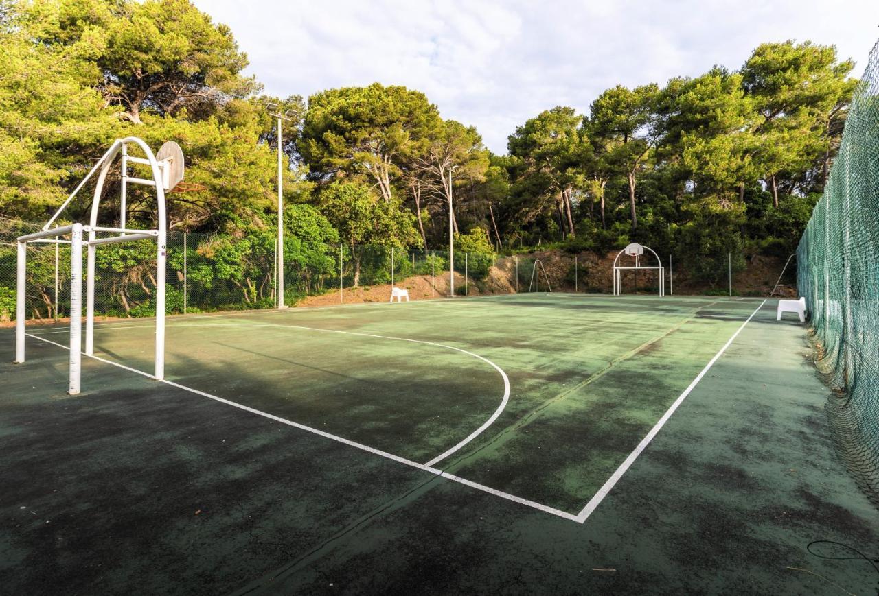 Belambra Clubs Presqu'Ile De Giens - Les Criques Hotell Hyères Exteriör bild